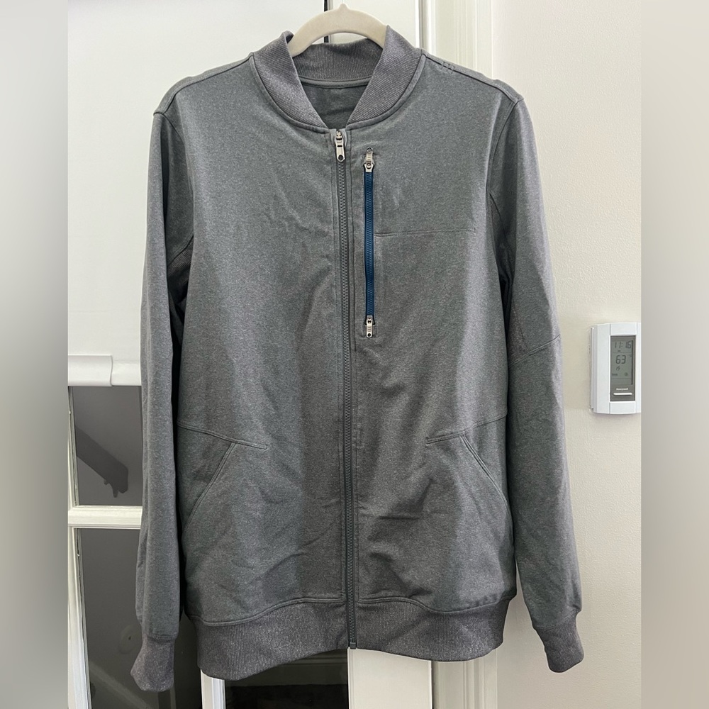 Men’s Lululemon zip up size medium
